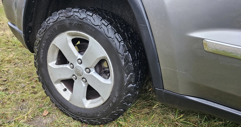 Jeep Grand Cherokee cena 59900 przebieg: 171000, rok produkcji 2012 z Opole małe 232
